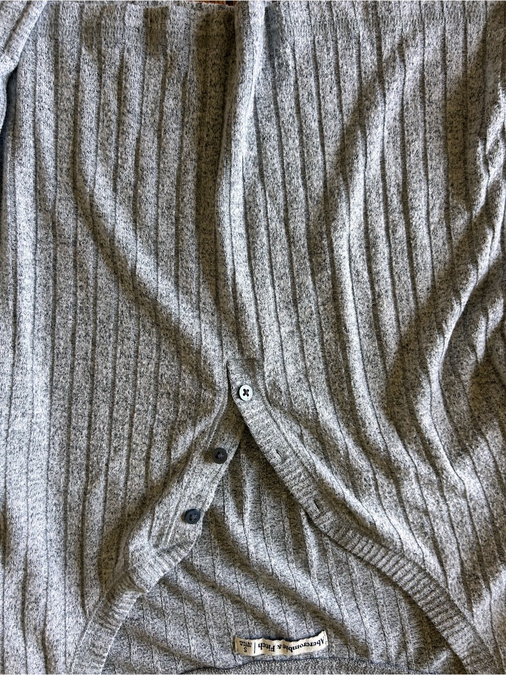 Abercrombie & Fitch Light Gray Ribbed Button-Front Cardigan Henley button small - Picture 3 of 5